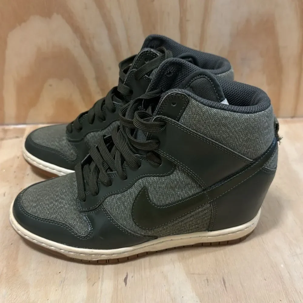 Nike Dunk High Sky Hi Hidden Wedge Forest Green Gum Sneakers Women’s Size 8 Camo